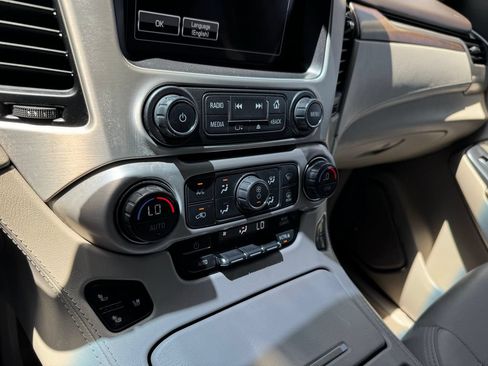 Used 2019 GMC Yukon Denali w/ Denali Ultimate Package AWD/4WD image 27