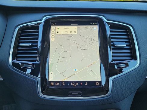 New 2024 Volvo XC90 T8 Plus w/ Protection Package Premier image 32