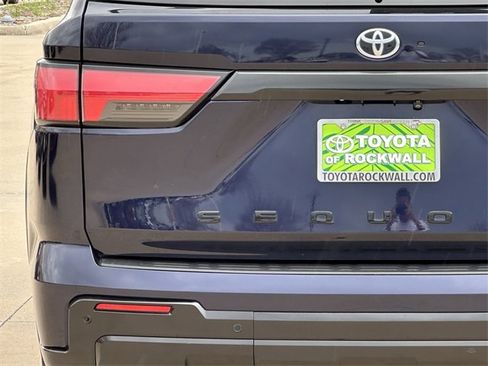 Certified 2023 Toyota Sequoia Platinum image 5