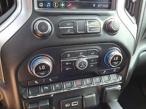Used 2019 Chevrolet Silverado 1500 RST AWD/4WD image 28