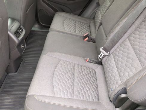 Used 2019 Chevrolet Equinox LT w/ Driver Convenience Package image 24