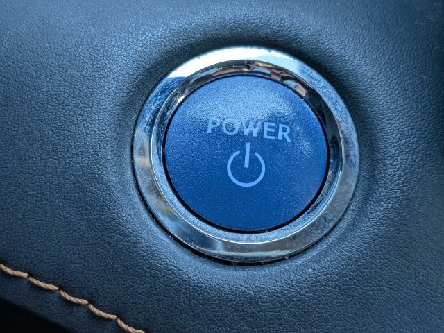 Used 2022 Toyota Highlander Bronze Edition FWD image 29