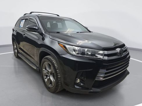 Used 2019 Toyota Highlander Limited FWD image 3