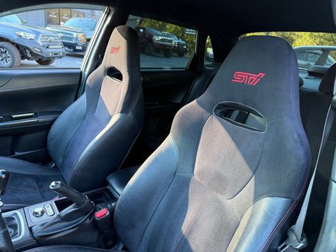 Used 2011 Subaru Impreza WRX STI image 38