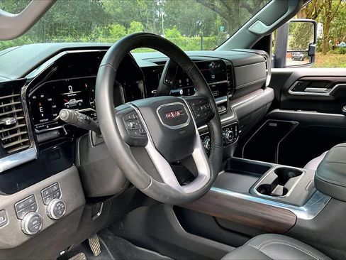Used 2024 GMC Sierra 2500 SLT w/ SLT Convenience Package AWD/4WD image 14