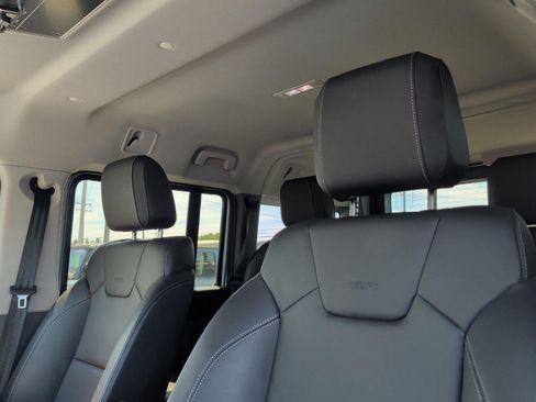 Used 2024 INEOS Grenadier AWD/4WD image 30