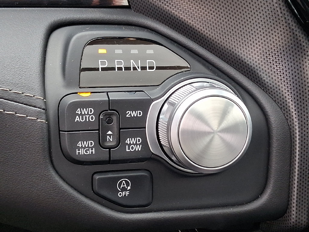 Used 2025 RAM 1500 Limited AWD/4WD image 12