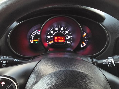 Used 2015 Kia Soul image 20