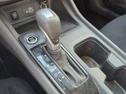 Used 2025 Nissan Sentra S FWD image 20