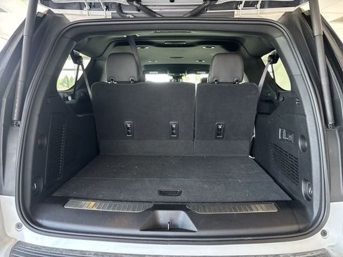 New 2025 Chevrolet Suburban Premier image 15