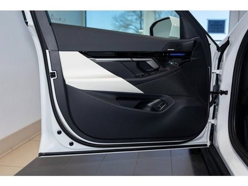 New 2025 BMW 530i xDrive 530i xDrive image 52