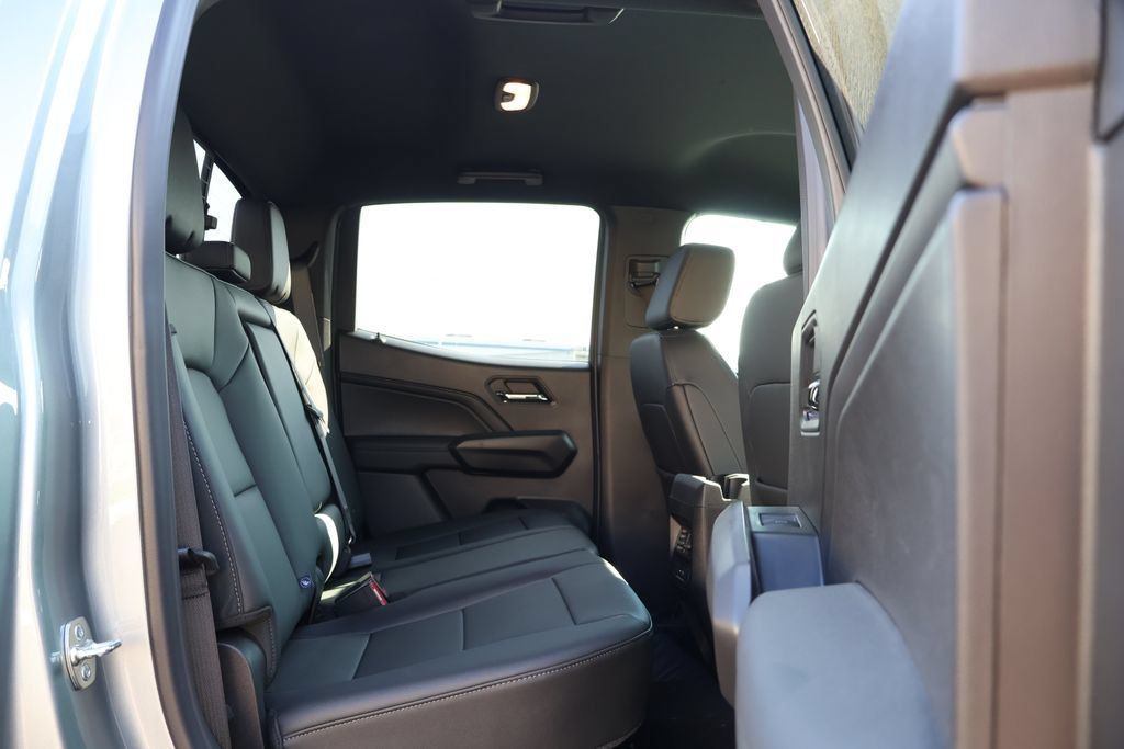 New 2026 Chevrolet Colorado LT w/ LT Convenience Package AWD/4WD image 39