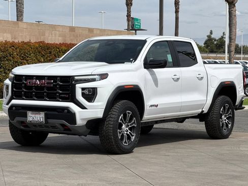 Certified 2023 GMC Canyon AT4 w/ AT4 Premium Package AWD/4WD image 8