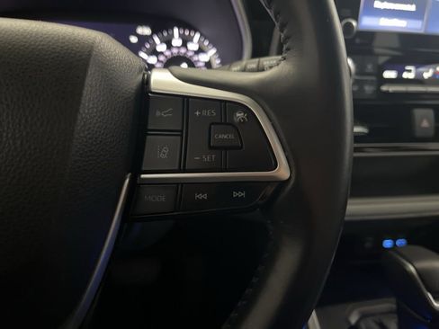 Used 2022 Toyota Highlander XLE image 64