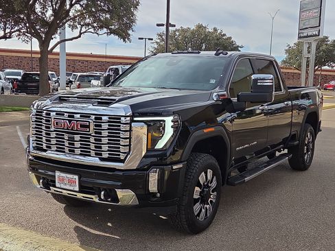 New 2026 GMC Sierra 2500 Denali w/ Denali Reserve Package AWD/4WD image 1