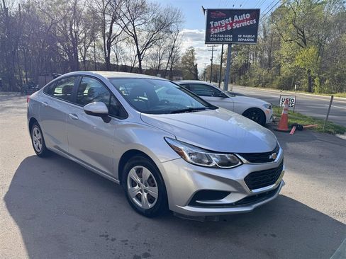 Used 2017 Chevrolet Cruze LS image 1