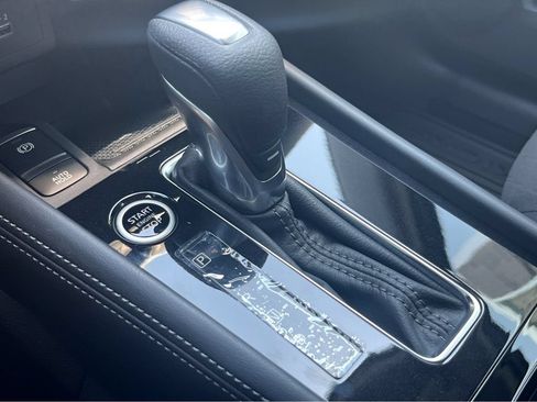 Used 2024 Nissan Kicks SV FWD image 29