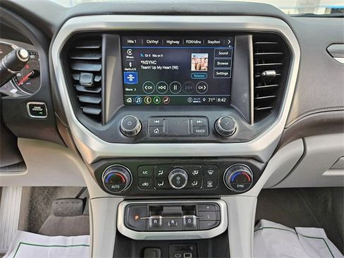 Used 2023 GMC Acadia SLT image 20