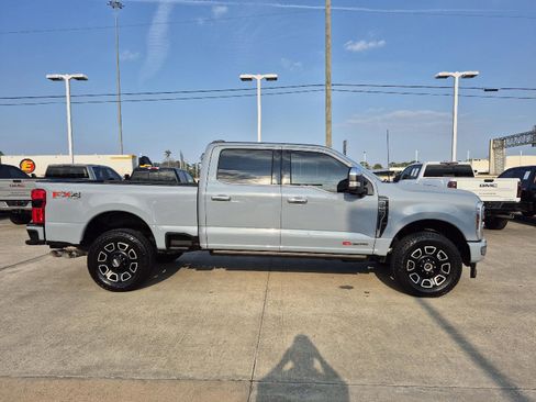 Certified 2024 Ford F250 Platinum image 5