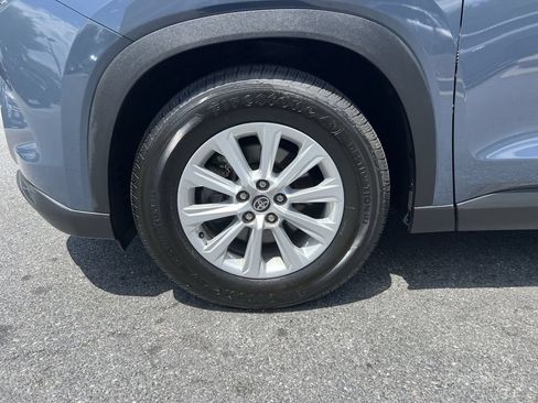 Used 2024 Toyota Grand Highlander AWD image 12
