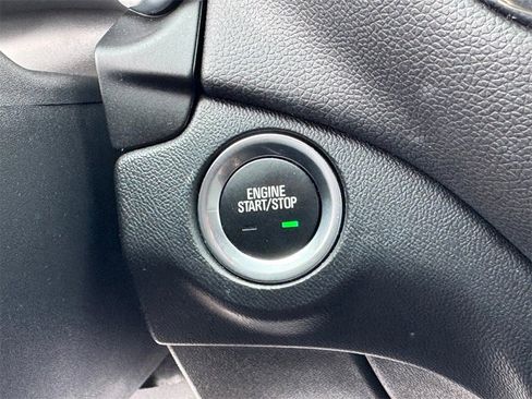 Used 2020 Chevrolet Equinox LT image 23