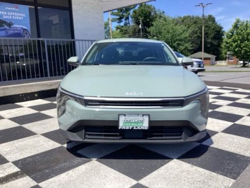 Used 2025 Kia K4 FWD image 3