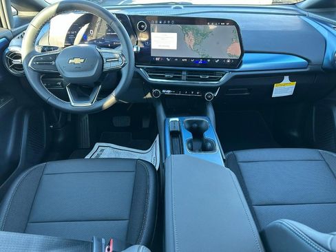 New 2026 Chevrolet Equinox EV LT image 5