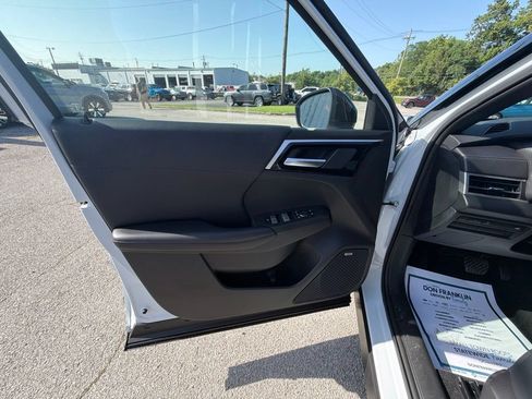 New 2026 Mitsubishi Outlander AWD image 6