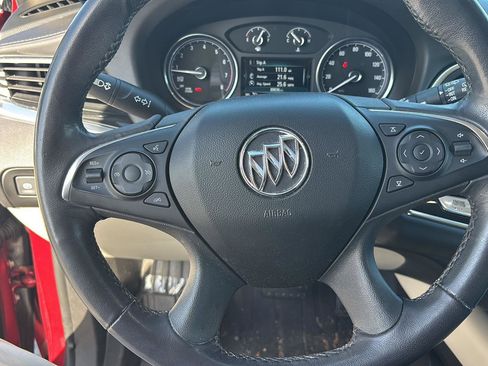 Used 2019 Buick Enclave Essence image 18