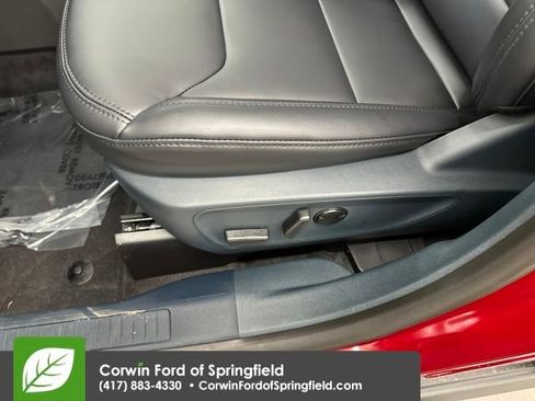 New 2026 Ford Maverick Lariat w/ Black Appearance Package image 40