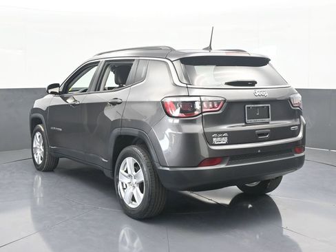 Used 2022 Jeep Compass Latitude image 4