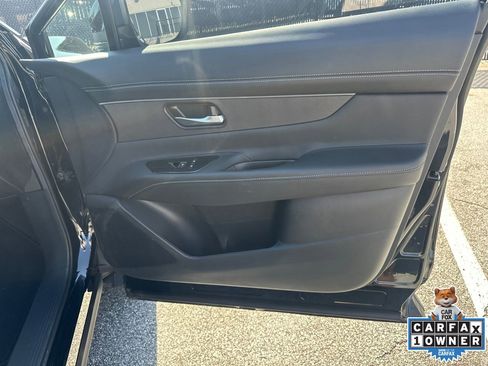 Used 2025 Nissan Murano SV FWD image 14