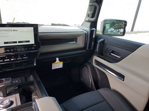 New 2026 GMC Hummer EV SUV image 16