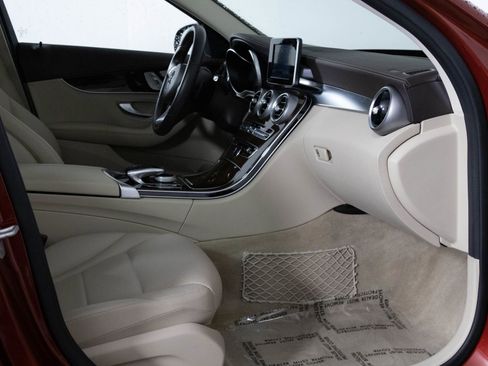 Used 2016 Mercedes-Benz C 300 4MATIC Sedan image 38