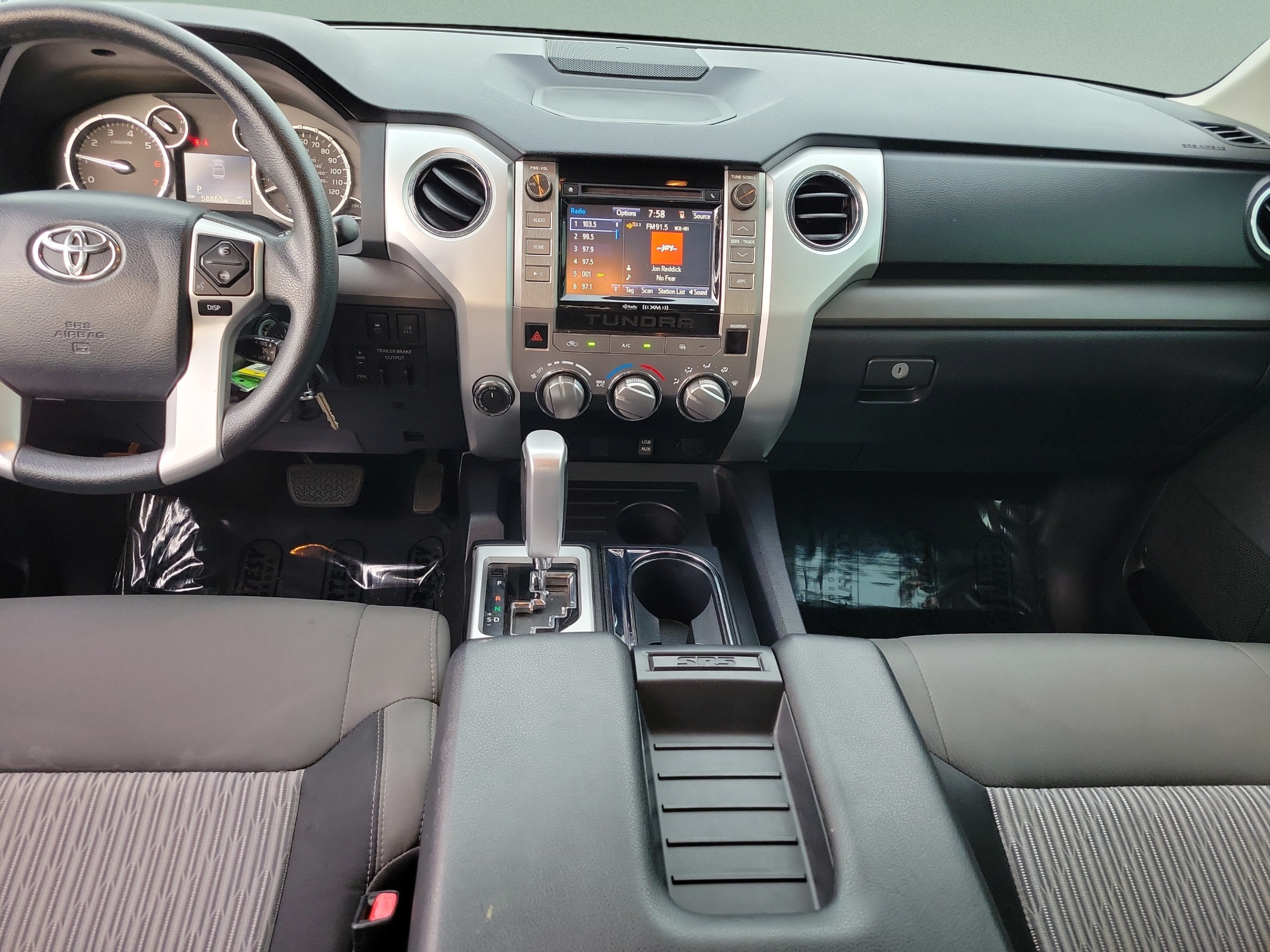 Used 2017 Toyota Tundra SR5 w/ SR5 Upgrade Package AWD/4WD image 15