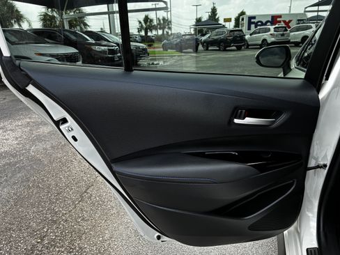 Used 2020 Toyota Corolla XSE FWD image 17