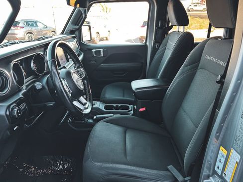 Used 2020 Jeep Gladiator Overland AWD/4WD image 19