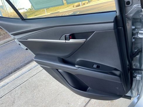 Used 2025 Toyota Camry LE image 48