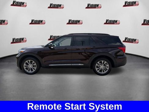 Used 2022 Ford Explorer XLT w/ Equipment Group 202A AWD/4WD image 9
