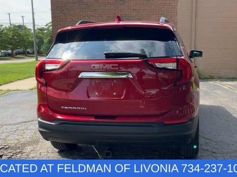 Certified 2024 GMC Terrain SLE w/ Driver Convenience Package FWD image 7