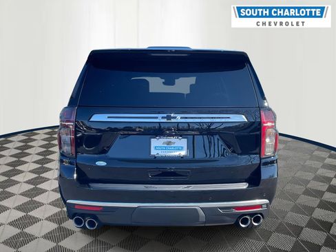 Used 2023 Chevrolet Suburban High Country w/ Advanced Technology Package image 5