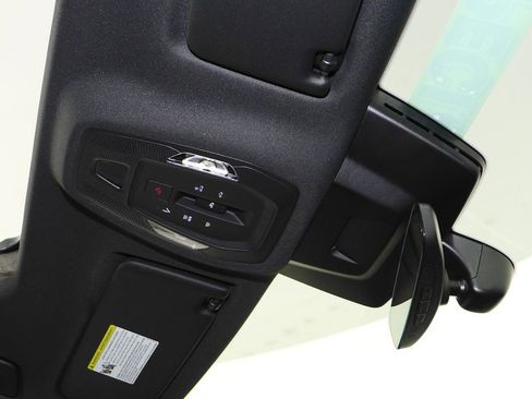 Used 2025 Audi Q6 e-tron Premium w/ 20" Wheel Package image 17