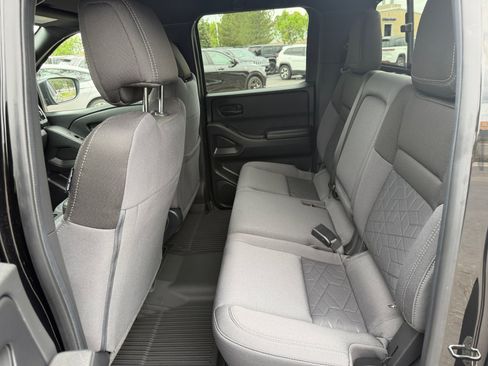 Used 2026 Nissan Frontier SV w/ All-Weather Content Package AWD/4WD image 17