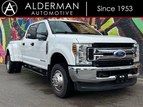 Used 2018 Ford F350 XLT image 1