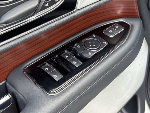 Certified 2022 Lincoln Navigator L Reserve AWD/4WD image 27