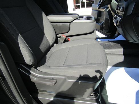 Used 2022 Chevrolet Silverado 2500 LT w/ Convenience Package image 19