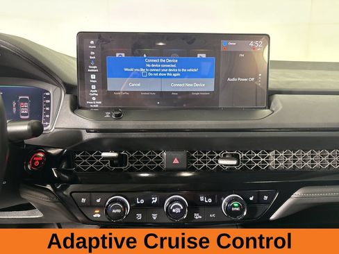 Used 2023 Honda Accord Touring image 17