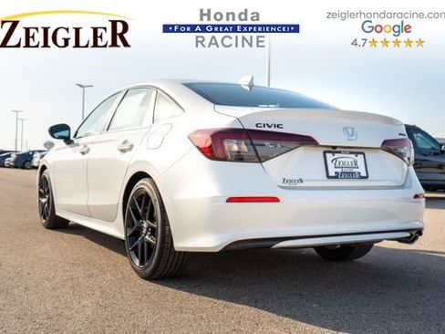 Used 2025 Honda Civic Sport image 5