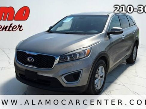 Used 2018 Kia Sorento L FWD image 1