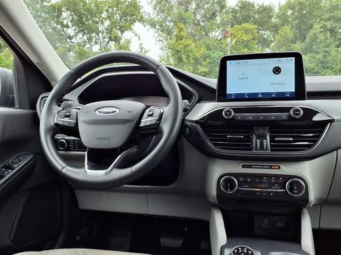 Used 2023 Ford Escape Active w/ Cold Weather Package FWD image 6